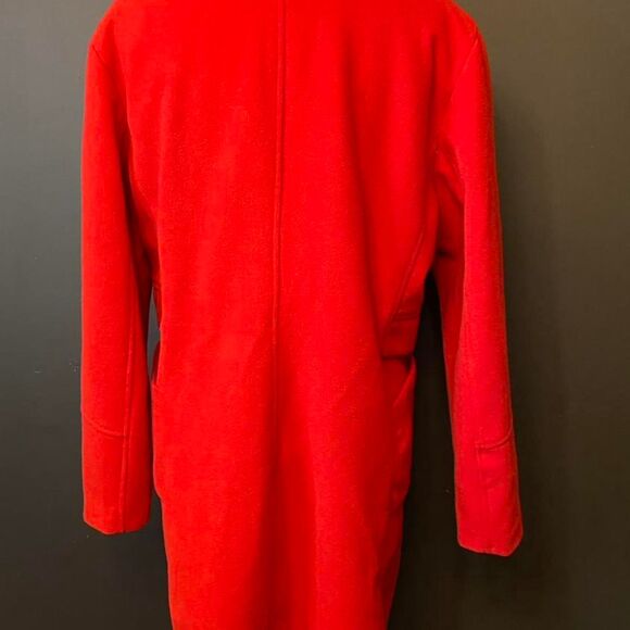 ChouYatou Red Coat - Picture 3 of 8